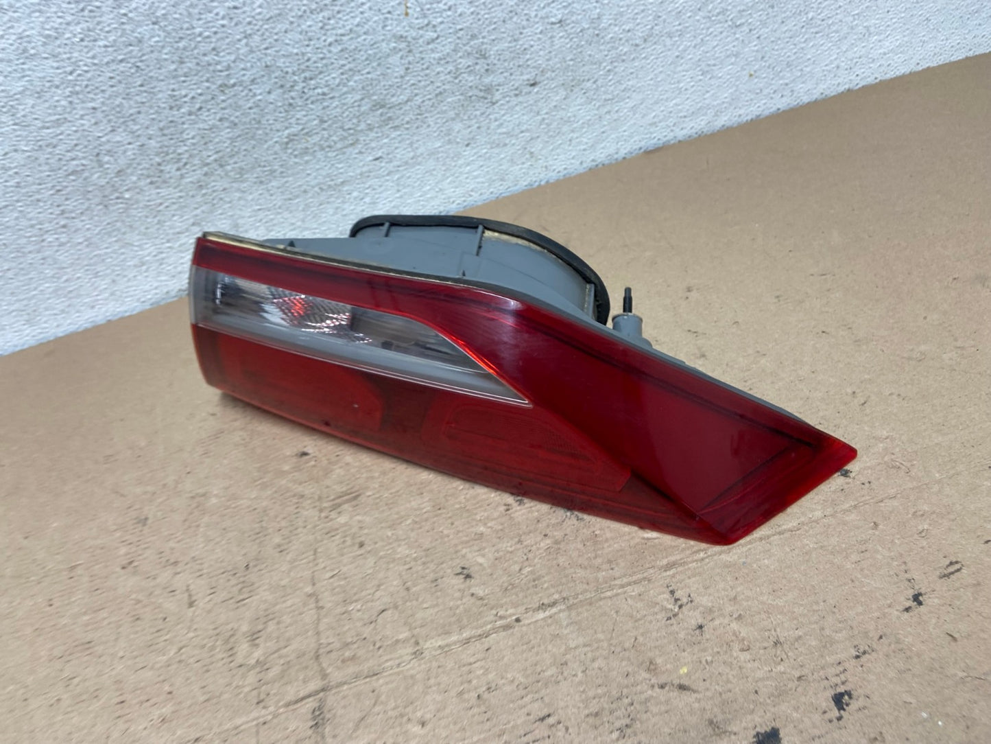 2017-2018 Hyundai Elantra Right Passenger RH Side Inner Tail Light AF4853 LK1