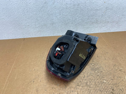 2016 to 2019 Volkswagen Passat Right Passenger RH Side Tail Light AE1639 DW4