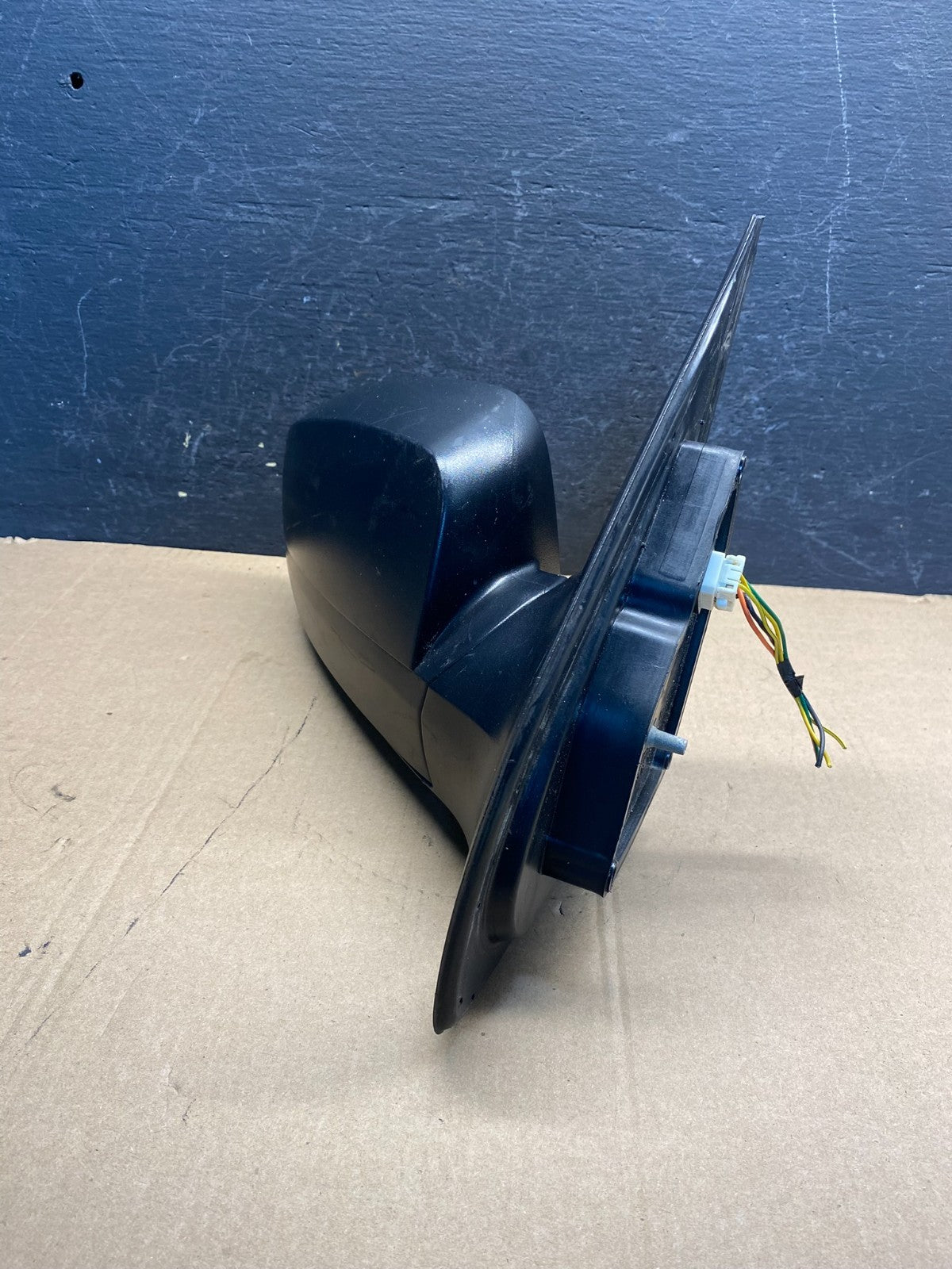2003 to 2009 Kia Sorento Right Passenger View Door Mirror AE7685 DW2