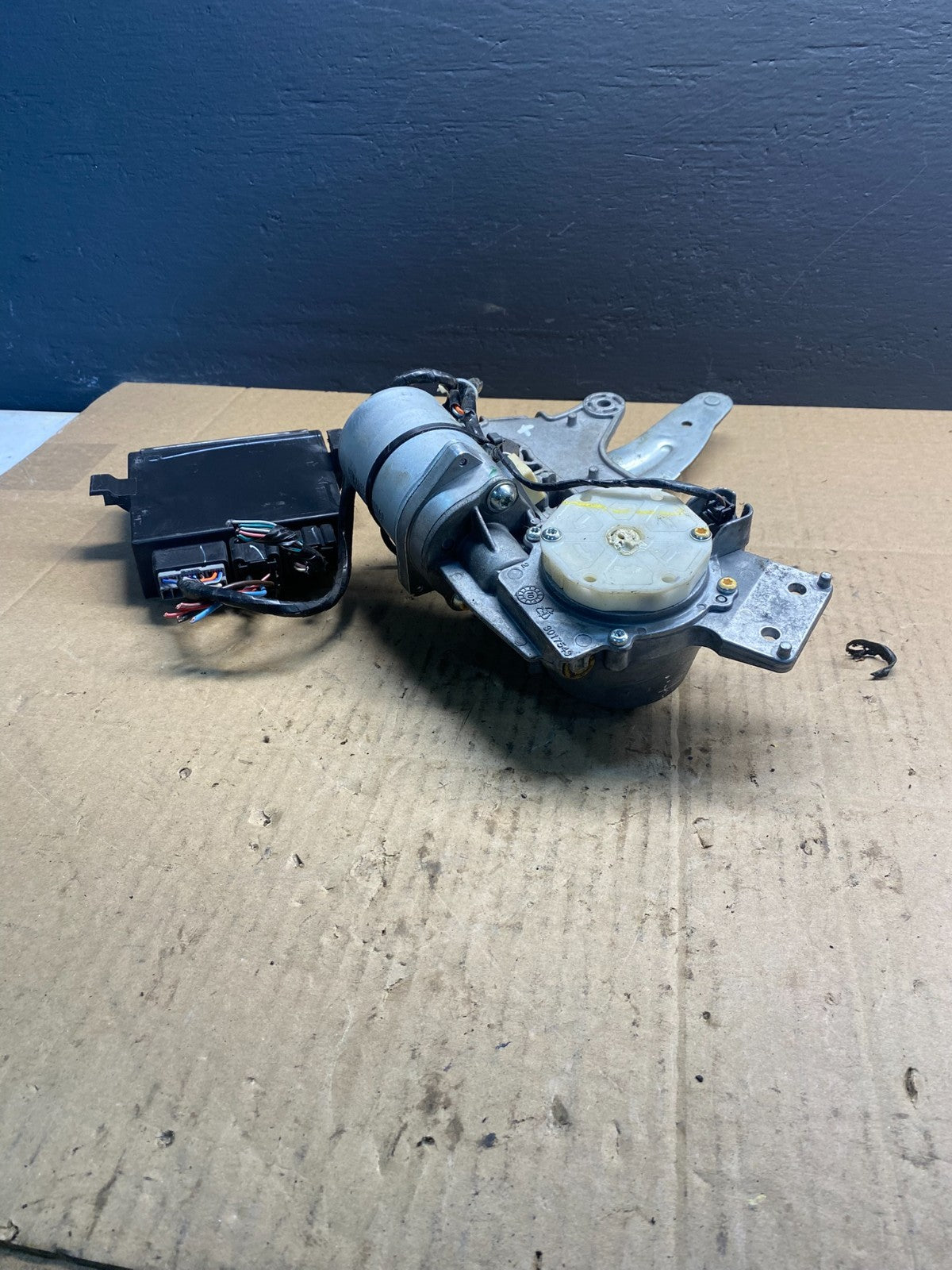2009-2012 GMC Acadia Power Motor Liftgate Tailgate Control Module ab4244 DG5