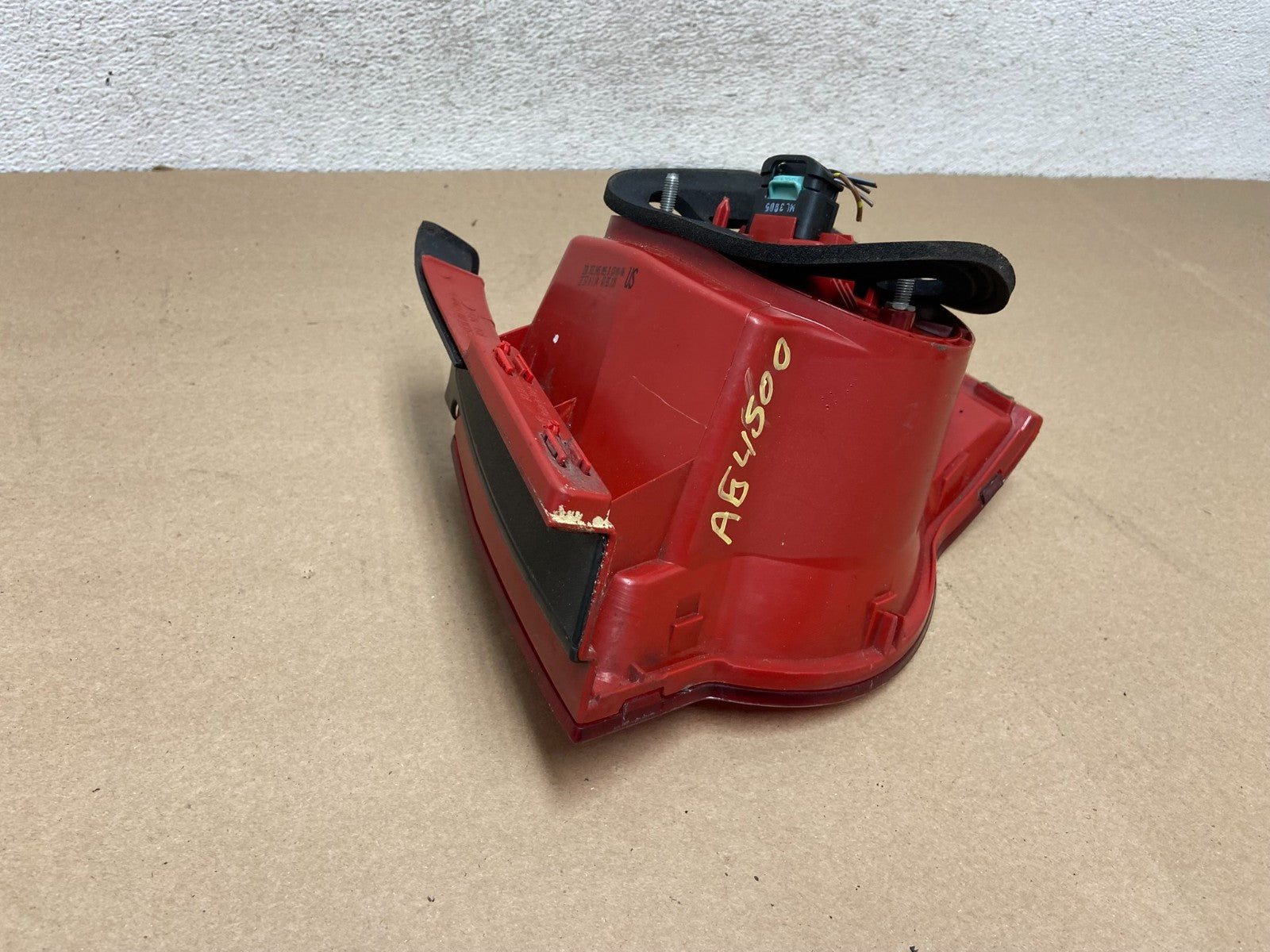 2006 to 2010 Volkswagen Passat Sedan Left Driver Side Tail Light AG4500 GD5