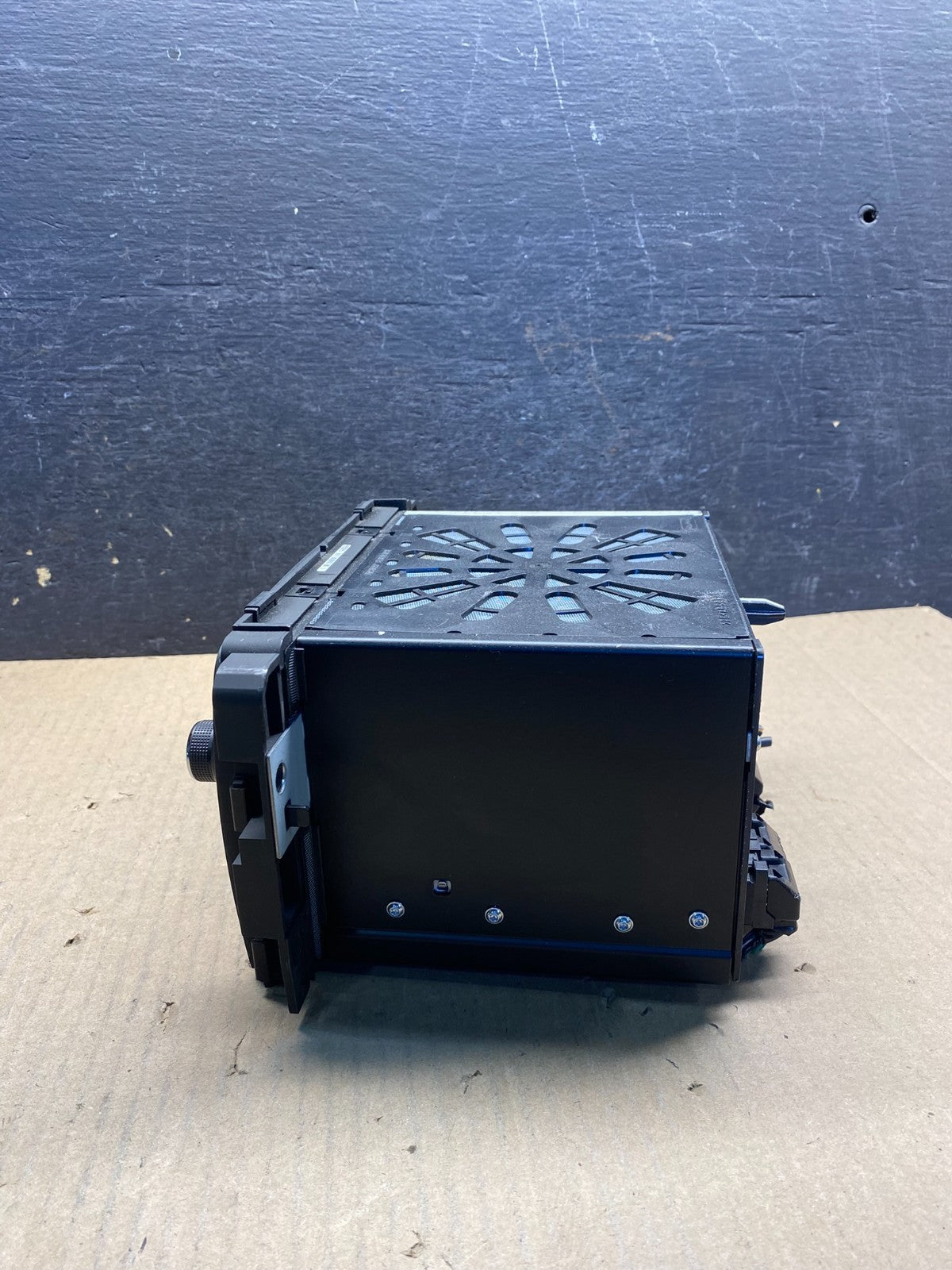 2013 to 2017 Chevrolet Traverse Am Fm Cd Player Radio Screen Display AI5051 DW1