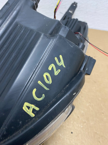 2015 to 2019 Nissan Versa Headlight Right Passenger RH Side Oem AC1024 DW8