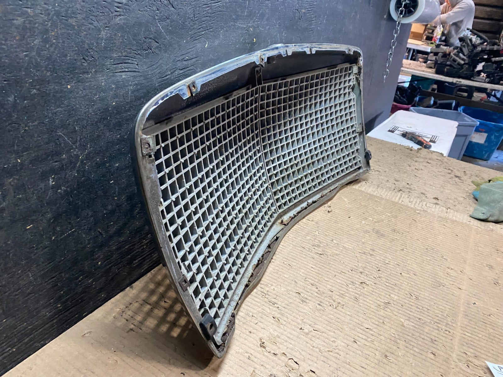 1968 to 1975 Mercedes Benz W114 W115 Front Chrome Grill Grille W6168 PS11