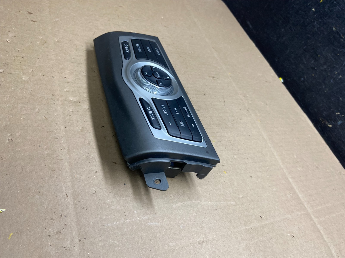 2009-2014 Nissan Murano AM FM Radio CD Control Panel T9225 DG2
