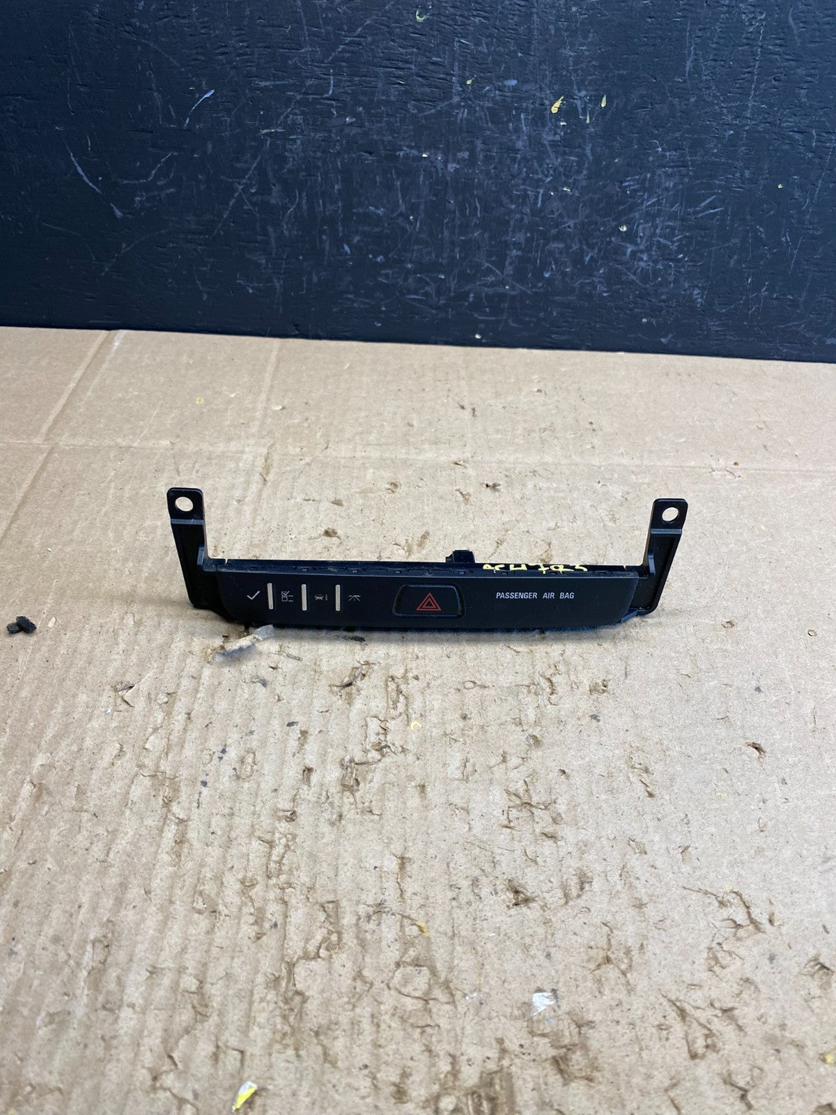 2013 - 2017 Buick Enclave Center Dash Hazard Waring Multi Switch ac4783 DG0