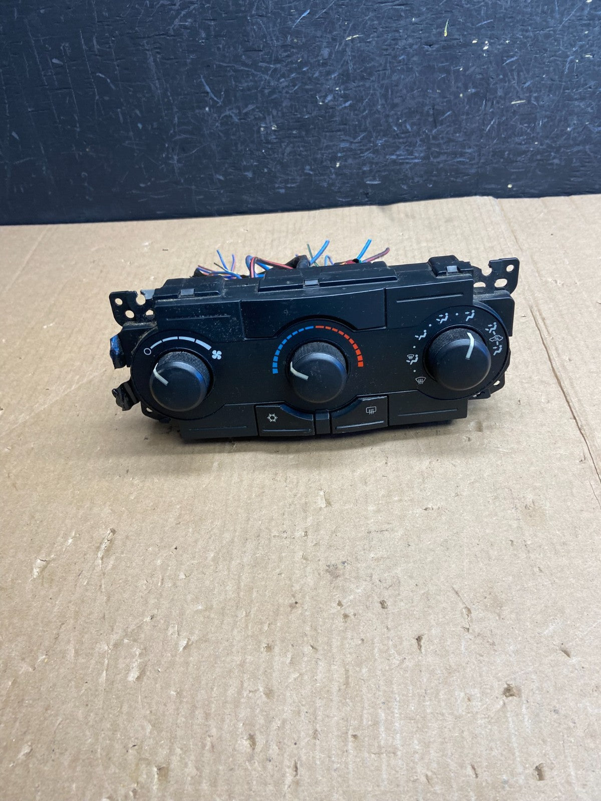2008 to 2010 Chrysler 300 Temperature Climate Control Switch AE42160
