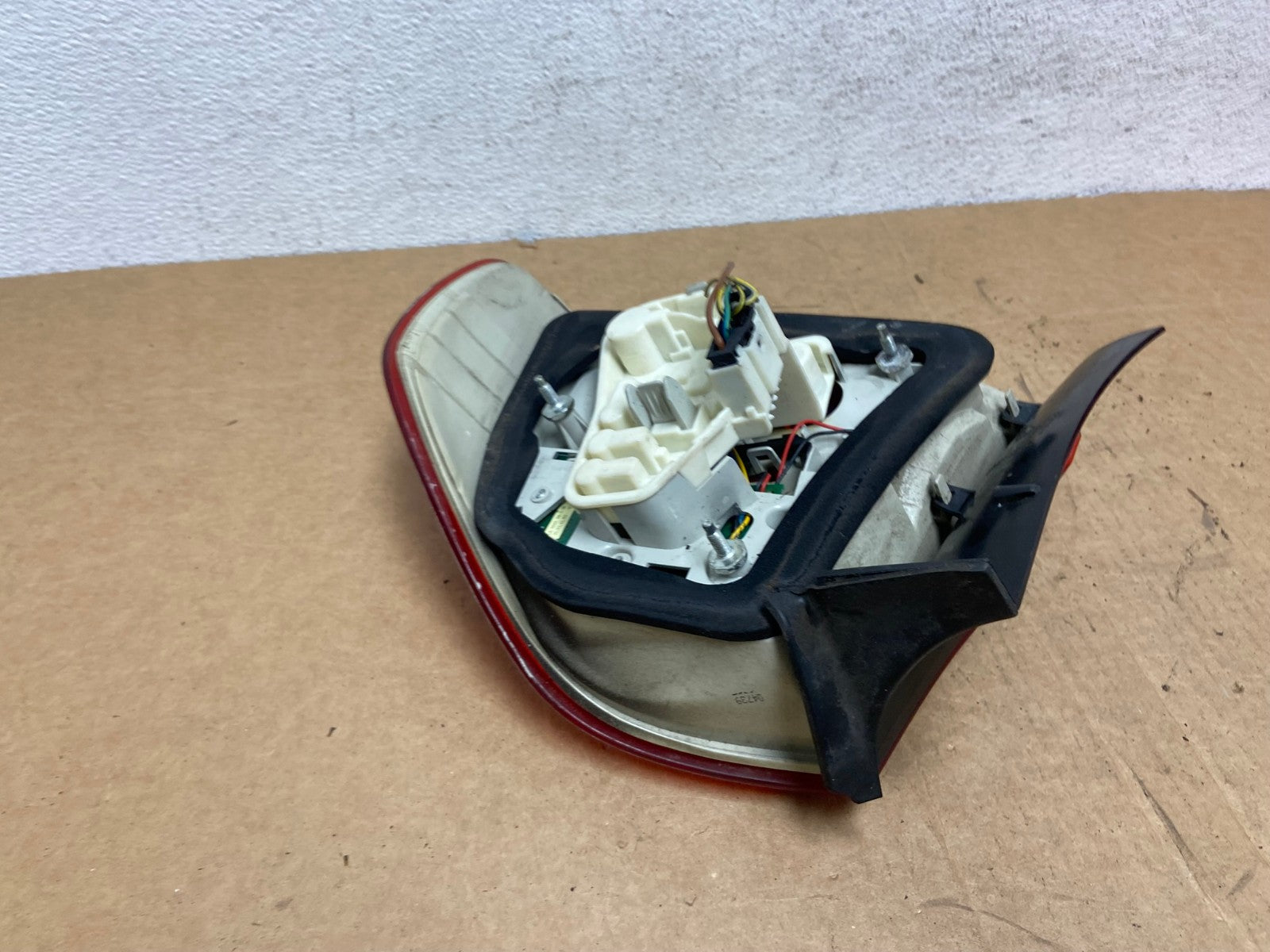 2009 2010 BMW 323i 325i 328i 335i 3 Series Left Driver Tail Light AD5500 LK4