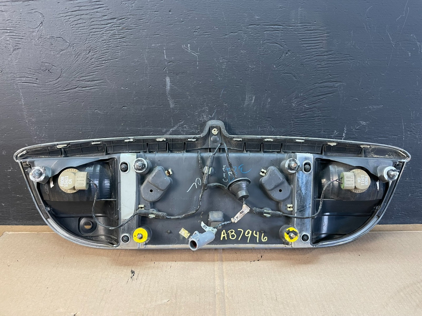 1999-2002 Lincoln Continental License Plate Panel Backup Lights Trim AB7946 DG2