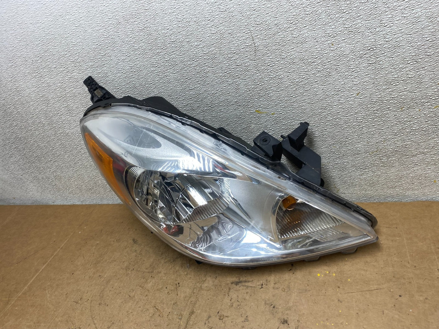 2012 2013 2014 Nissan Versa Note Sedan Headlight Right Passenger Rh X72311