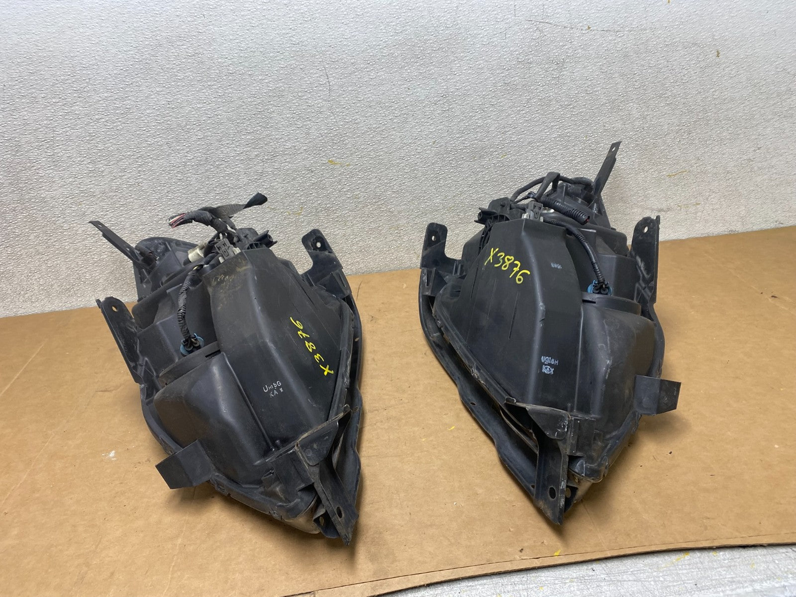 2005 2006 2007 Honda Odyssey Left+Right Set Halogen Headlights X3876 DW12