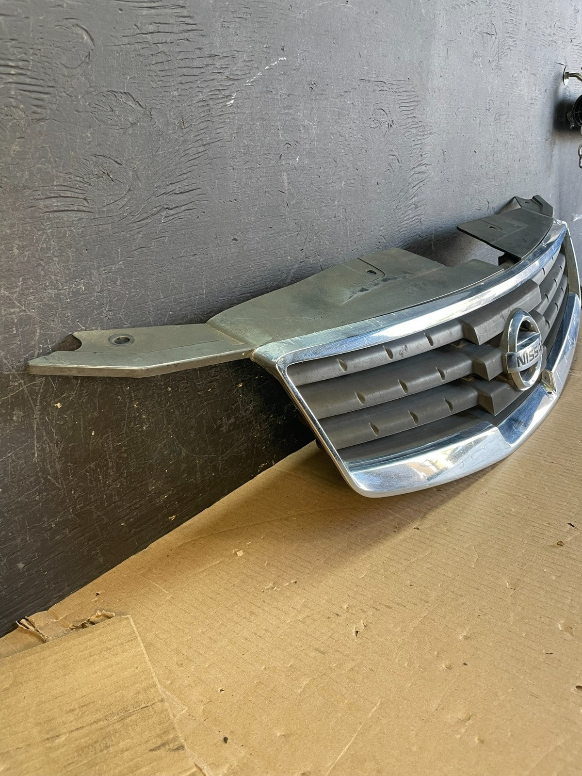2007 to 2008 Nissan Maxima Front Upper Grill Grille Chrome Aftermarket AE3722 DG2