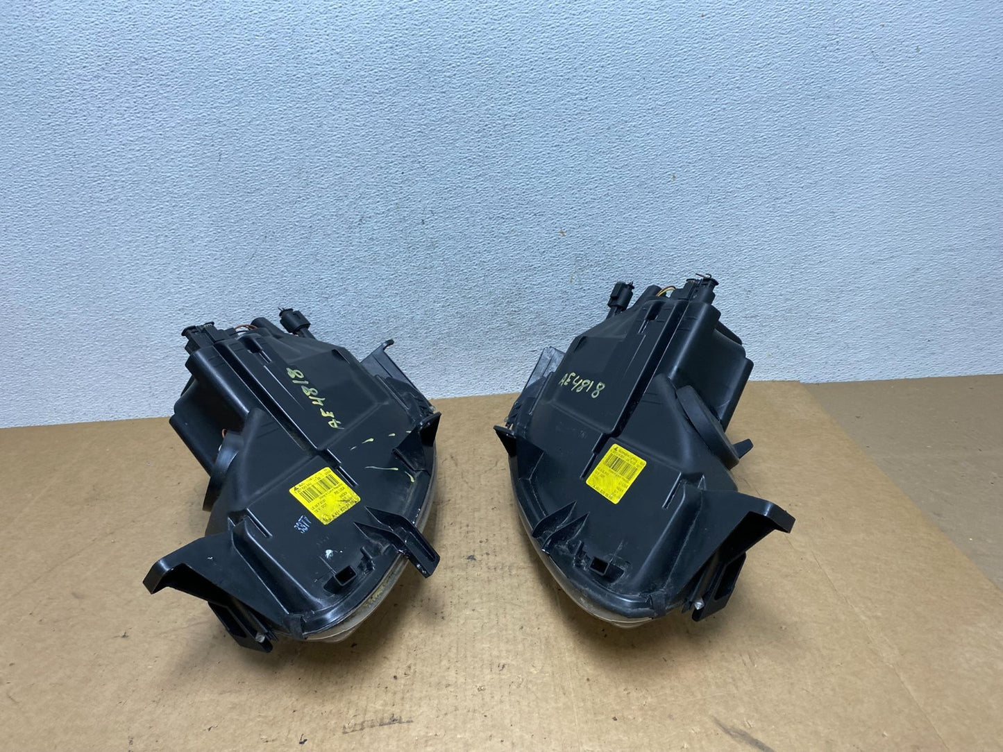 2008 - 2015 Smart Fortwo Left+Right Side Halogen Headlights AE4818 DW14