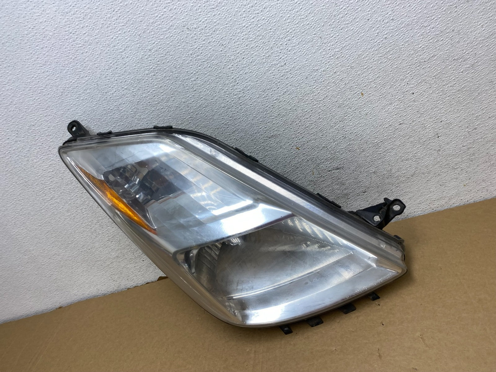 2004 - 2005 Toyota Prius Right Passenger RH Side Headlight Xenon Hid AF7277 DW1