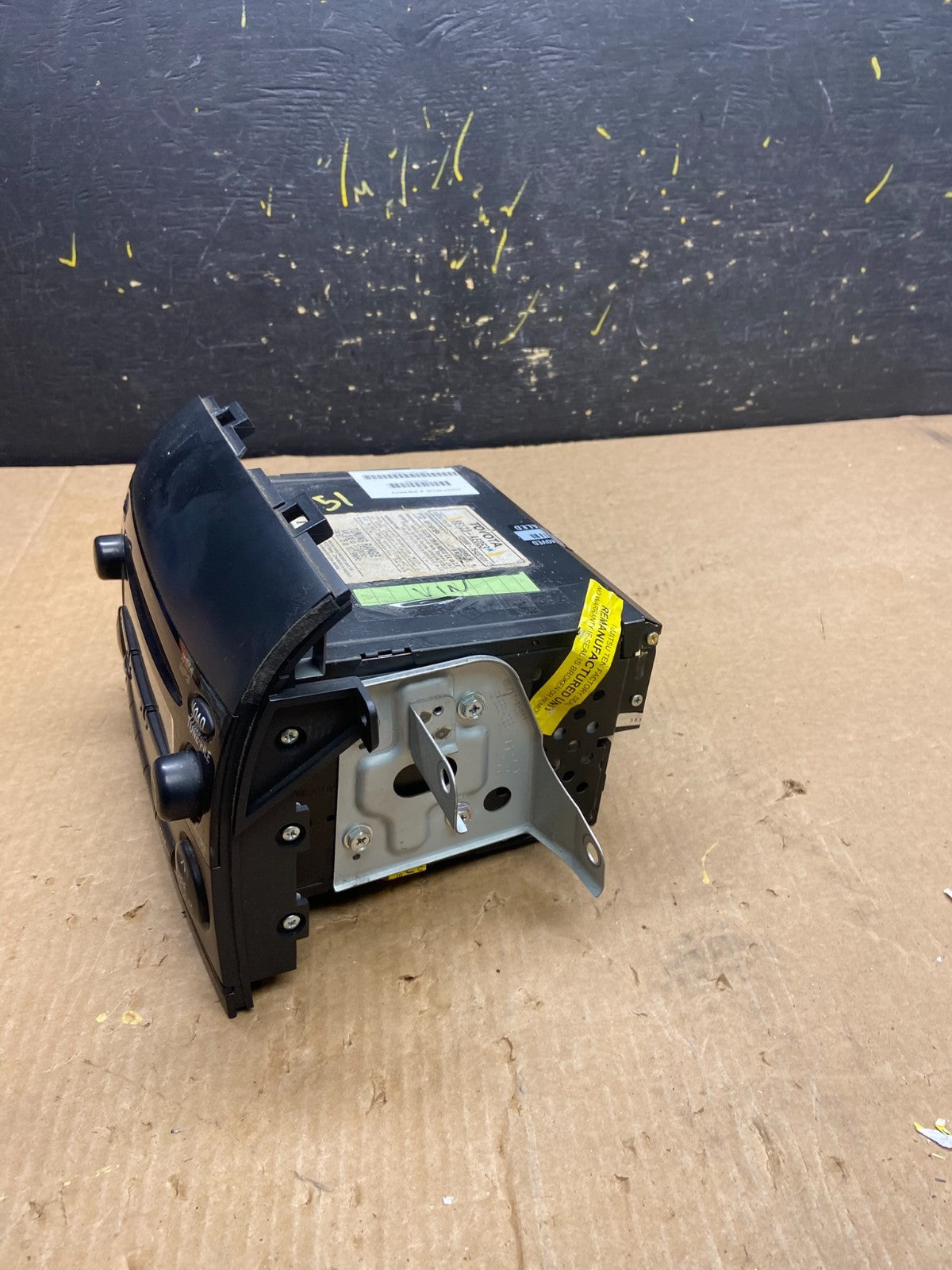 2004 to 2010 Toyota Sienna AM FM CD WMA Mp3 Radio Receiver Z4151 DG1