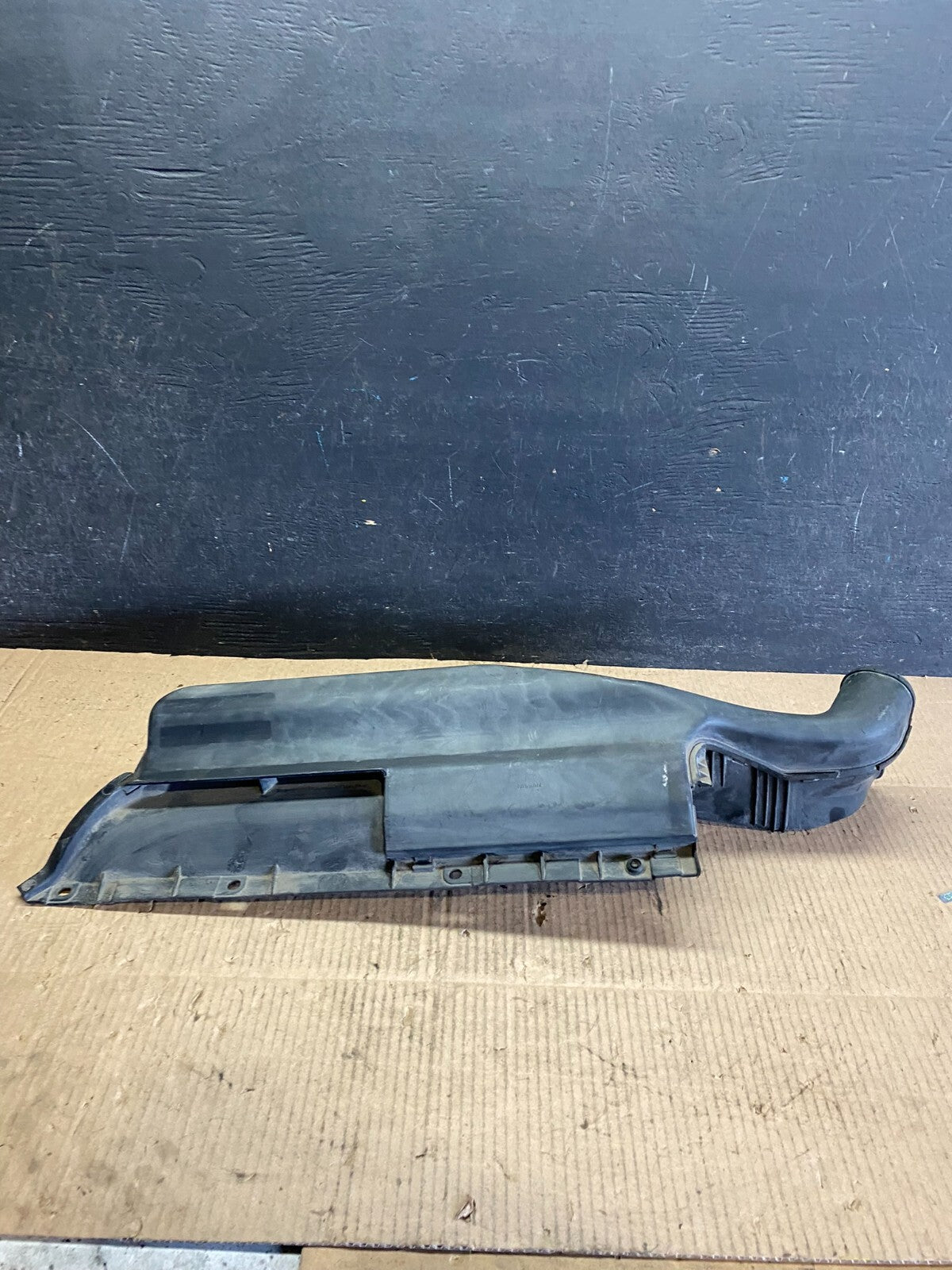 2003 to 2008 Nissan Murano Air Intake Cleaner Duct i3400 DG1 OEM1