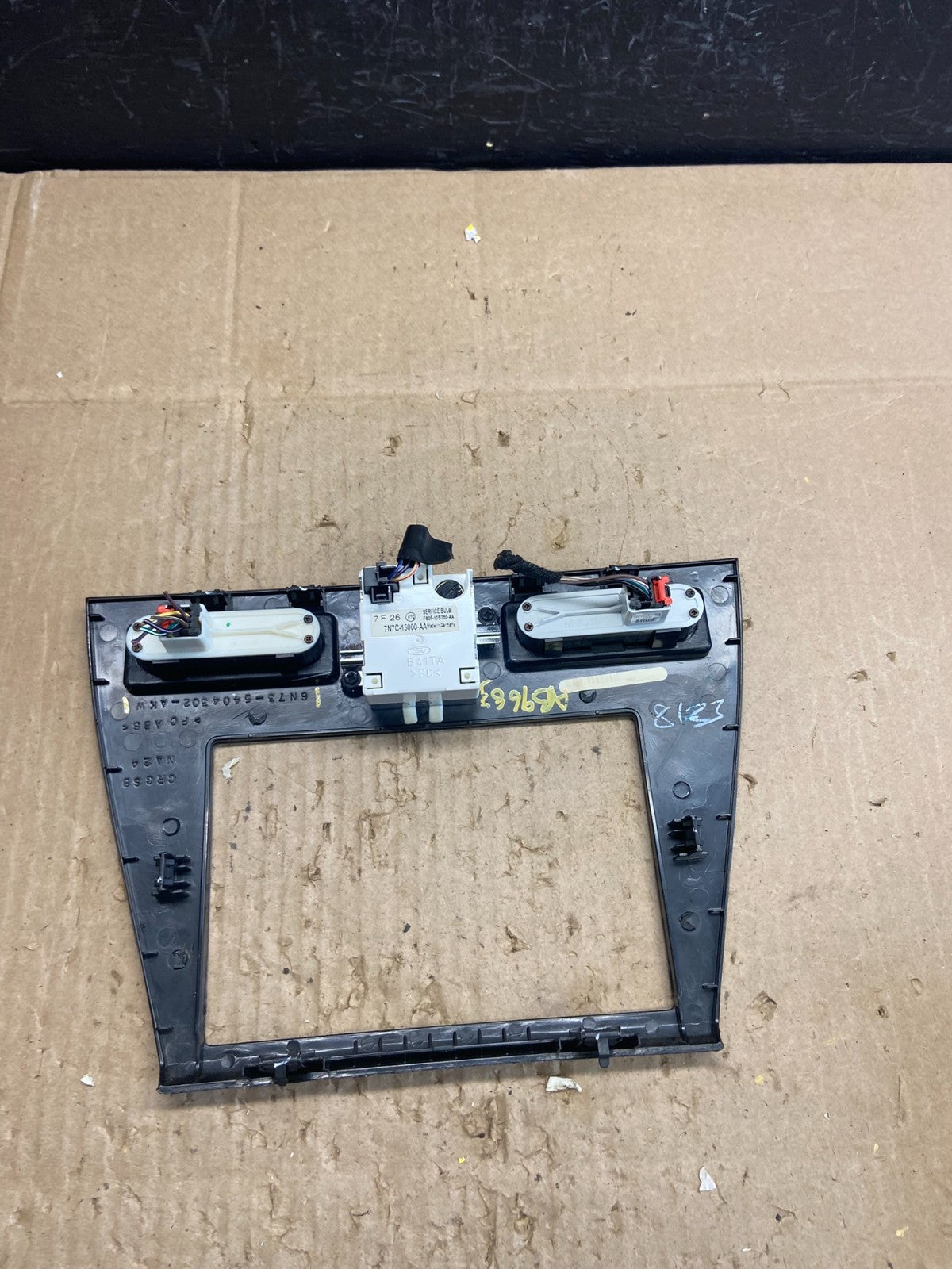 2006 to 2009 Ford Fusion Center Dash Radio Clock Bezel Trim OEM AB9684 DG3
