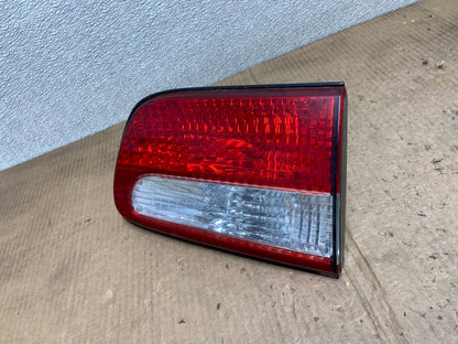 2001 - 2003 Toyota Sienna Right Passenger Rh Side Inner Tail Light OEM AA66391