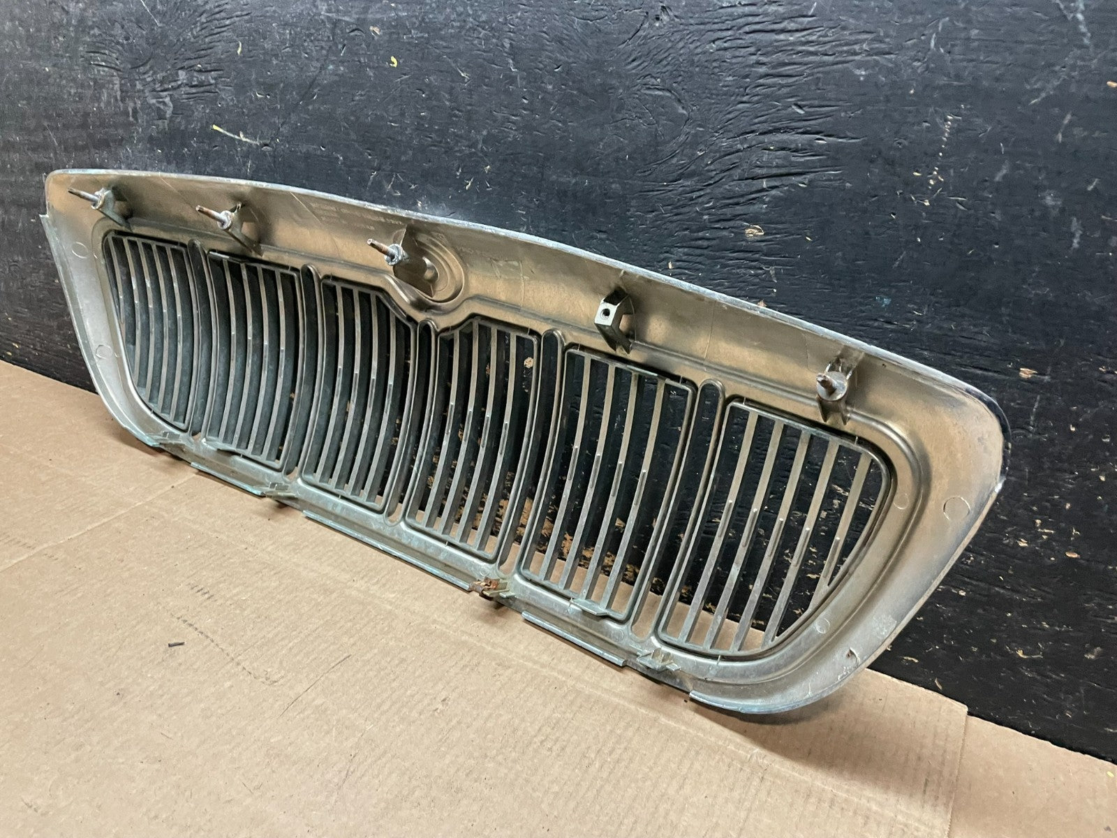1998 to 2002 Mercury Grand Marquis Front Upper Grill Grille OEM  Y9445 DG6