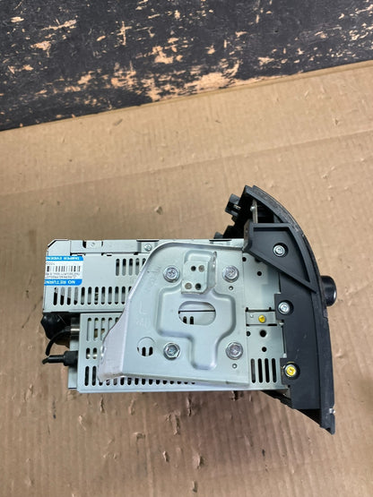 2004 to 2010 Toyota Sienna AM FM CD WMA Mp3 Radio Receiver AB3048 DG3