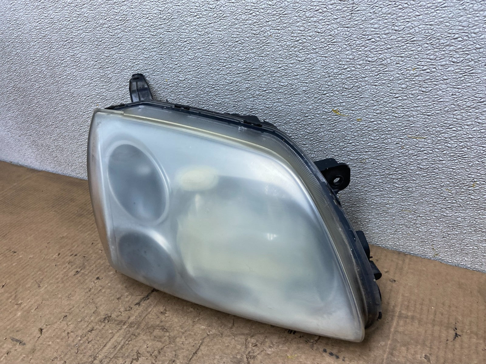2004 to 2009 Mitsubishi Galant Right Passenger Headlight Halogen Oem AA8472 DW1