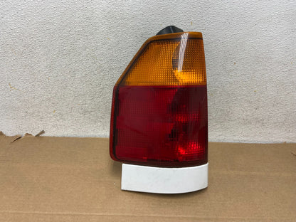 2002 to 2009 Gmc Envoy Left Driver Lh Side Tail Light AH3092 DW0