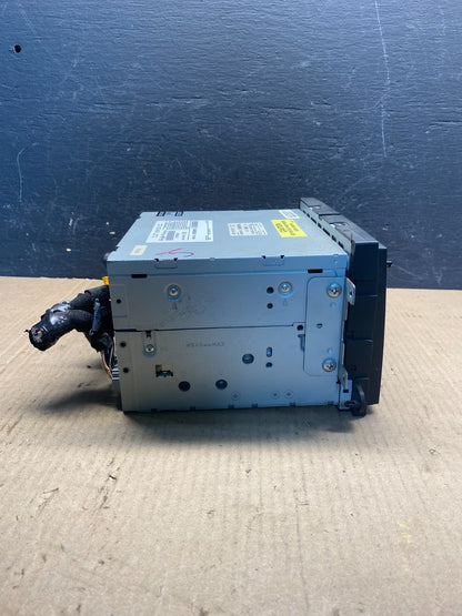 2006 - 2008 Ford Expedition Explorer Radio CD Player AM/FM AE6378 DW2
