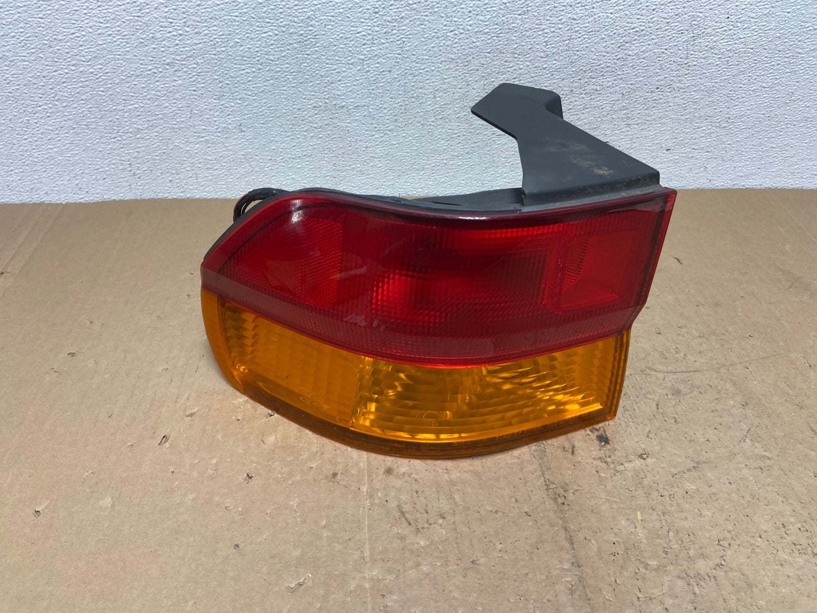 2002 2003 2004 Honda Odyssey Left Driver LH Side Tail Light AC6027 LK0