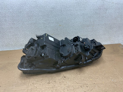 2012-2015 Volkswagen Passat Right Passenger RH  Halogen Headlight OEM Y8320 DW7