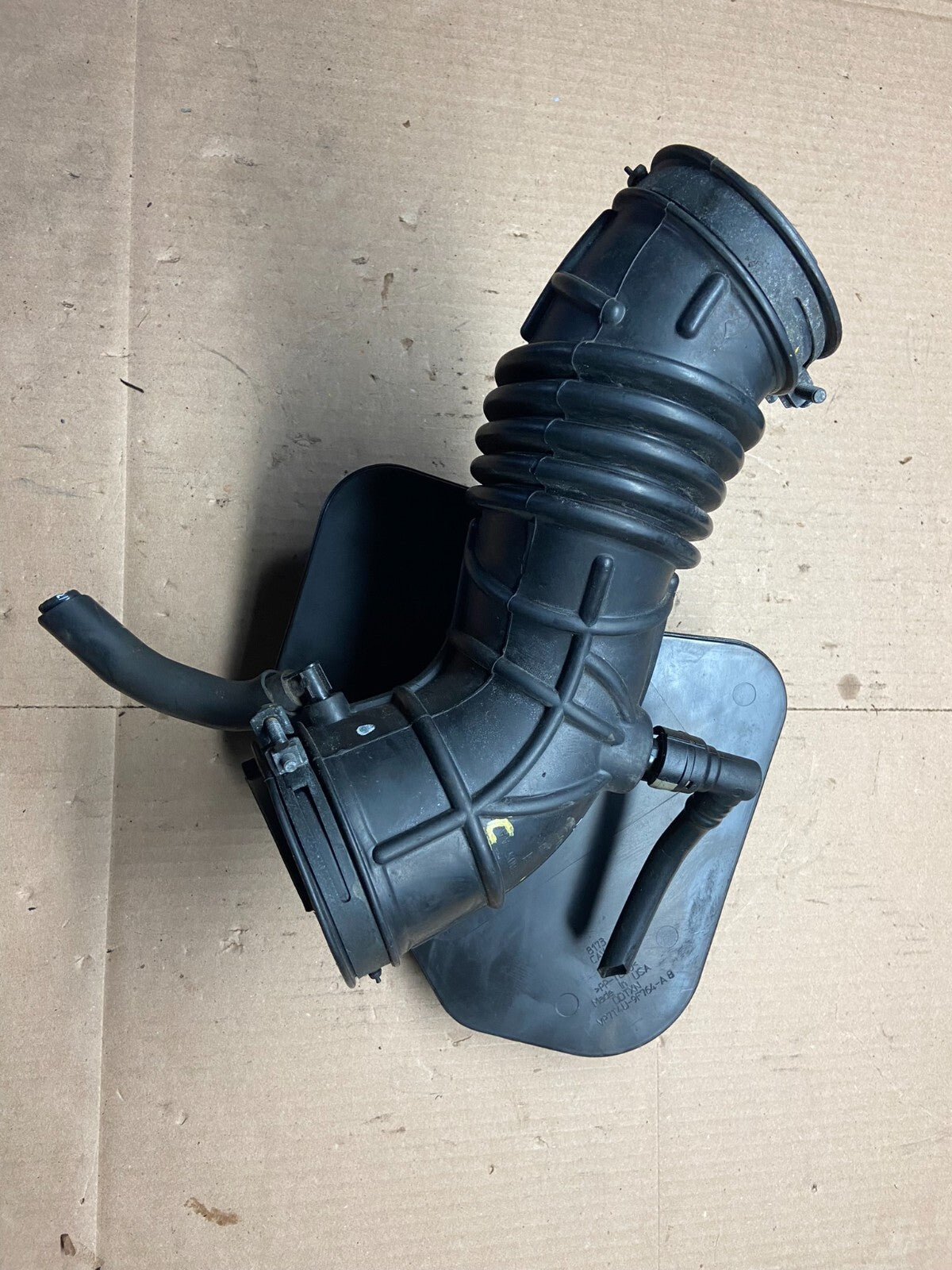 2007 to 2010 Lincoln MKX 3.7L Air Cleaner Box Resonator C4357 PS1