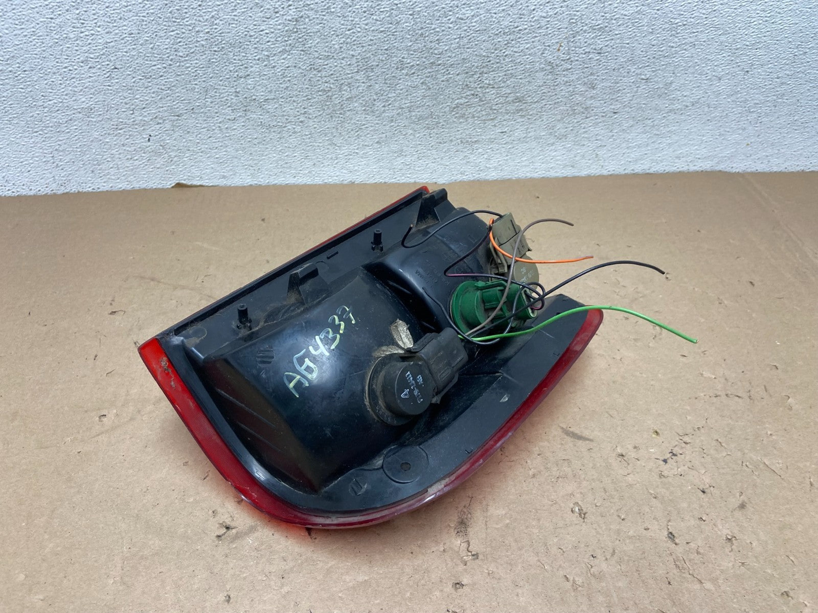 1998 to 1999 Ford Ranger Right Passenger RH Side Tail Light AG43376