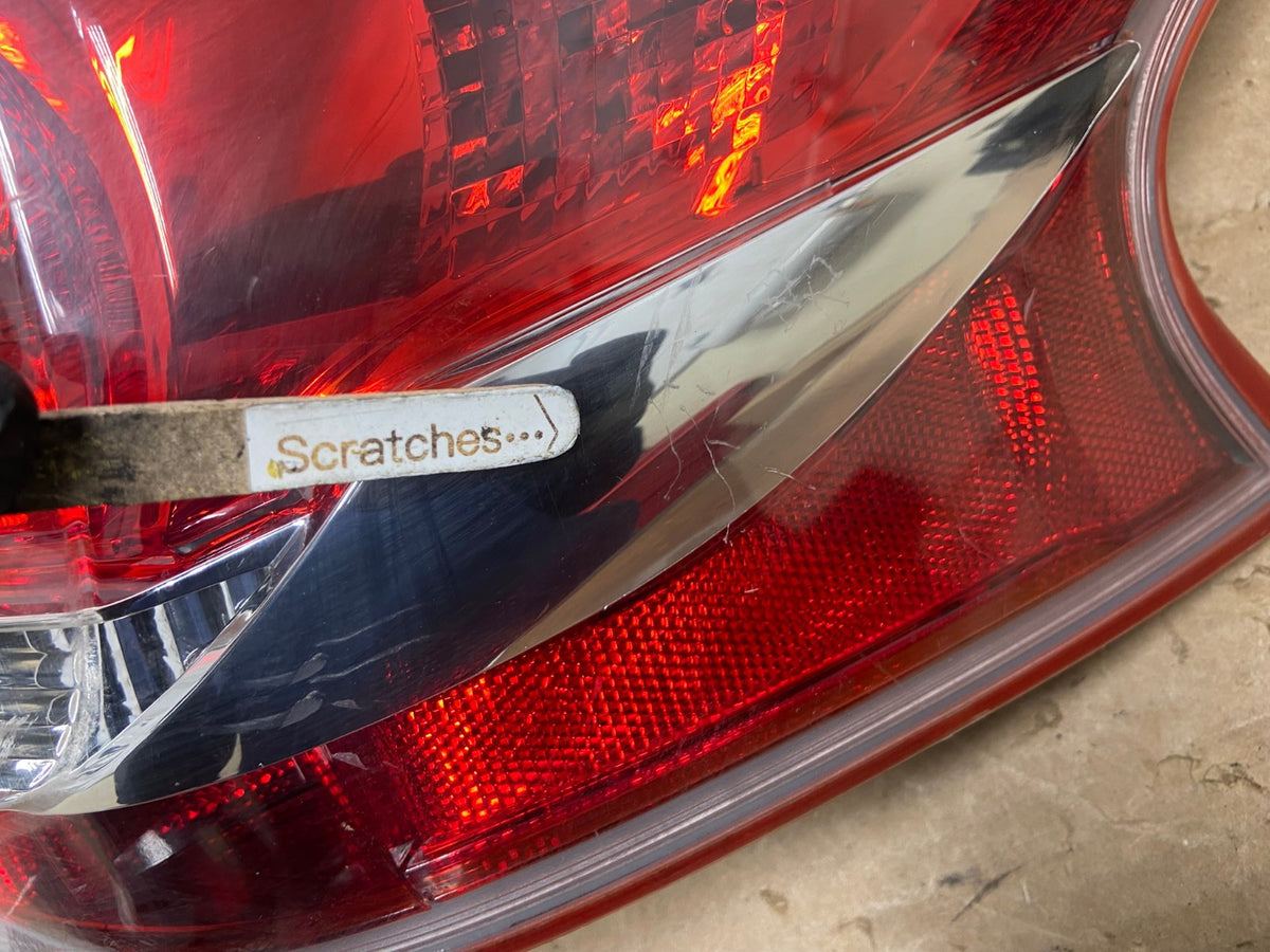 2013 2014 2015 Nissan Altima Right Passenger RH Side Tail Light AH8975 LK3