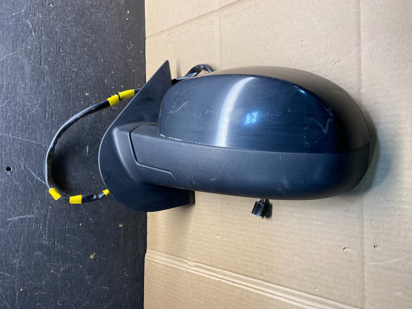 2007 to 2014 Gmc Yukon Left Driver LH Side View Door Mirror OEM AB0487 MS0