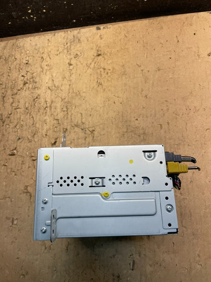 2011 to 2012 Chevrolet Equinox Cruze Radio Cd Receiver 22870782 W6926 DG1