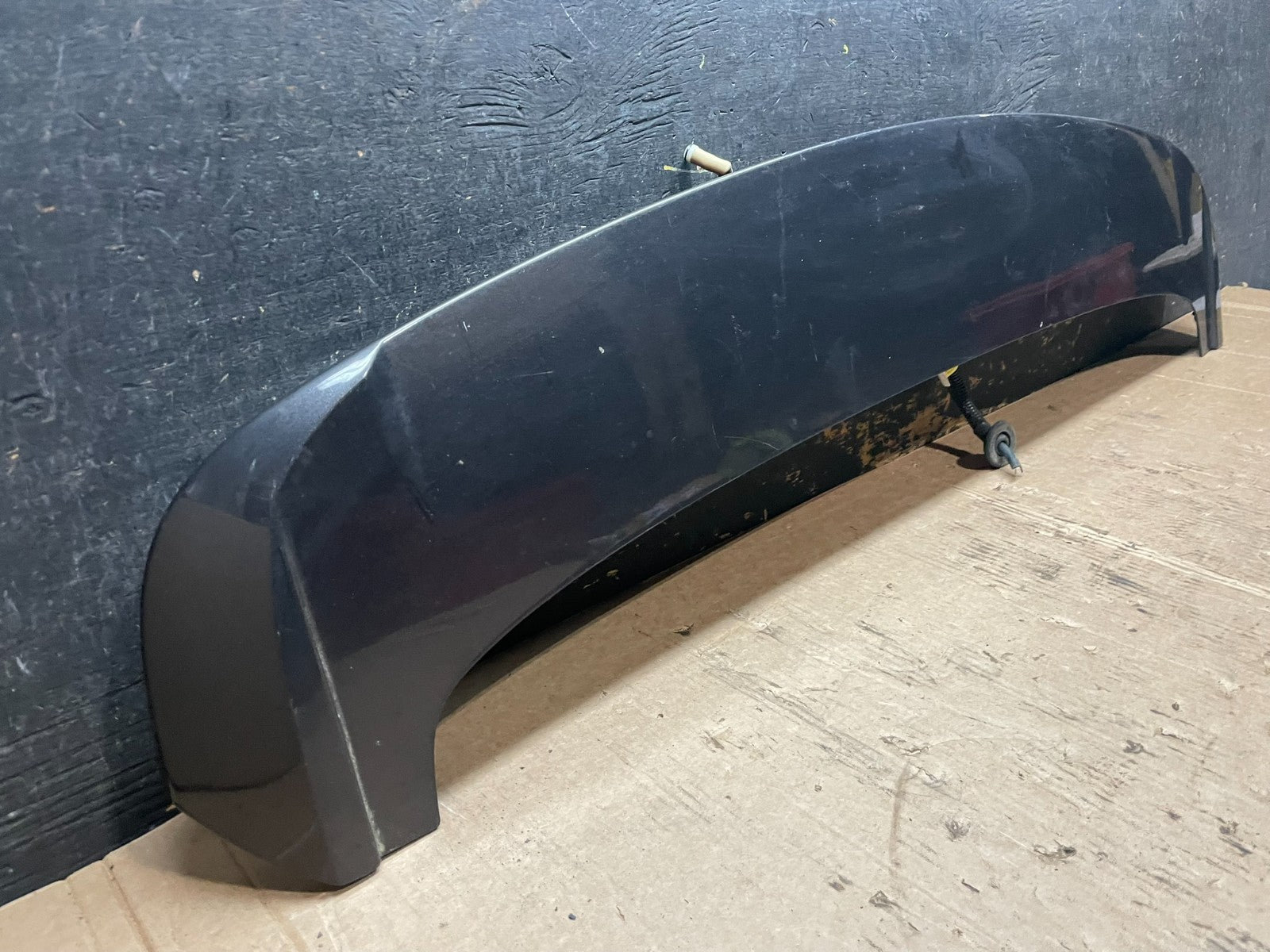 2010 to 2017 GMC Terrain Equinox 3RD Brake Rear Spoiler OEM Z5882 DG2