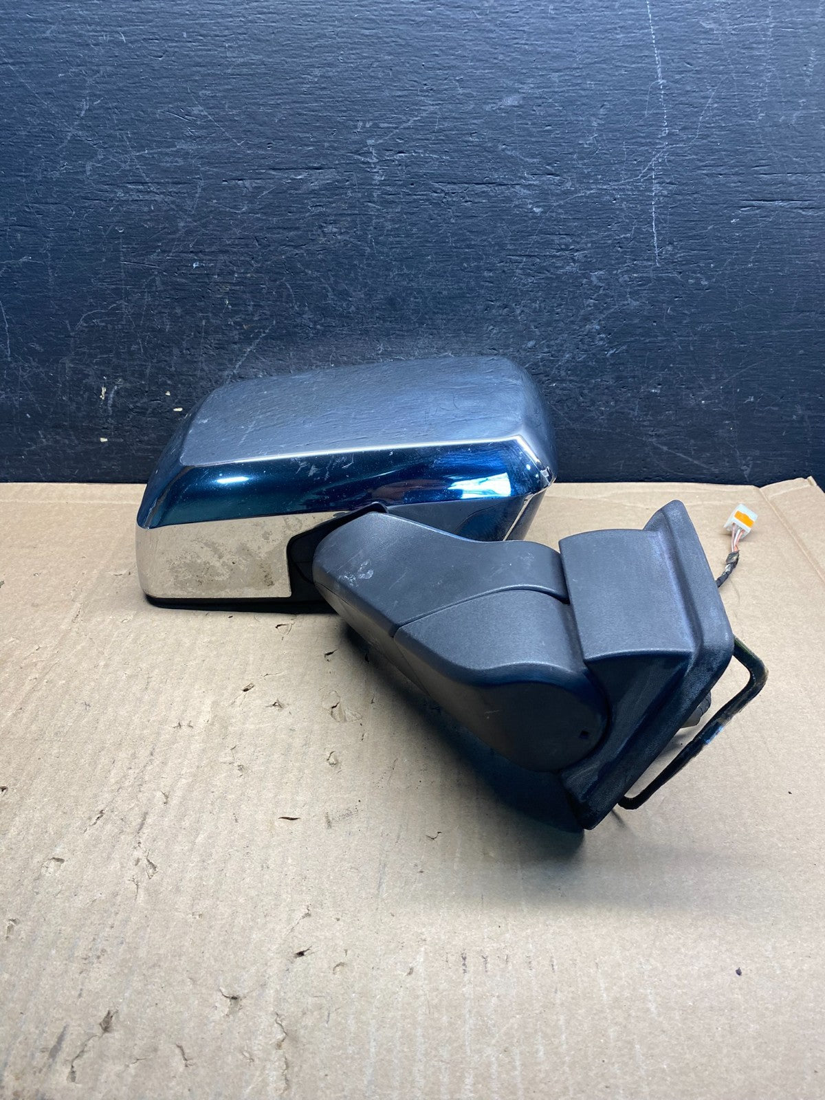 2006 to 2010 Hummer H3 Front Right Passenger RH View Door Mirror AE7963 DW3