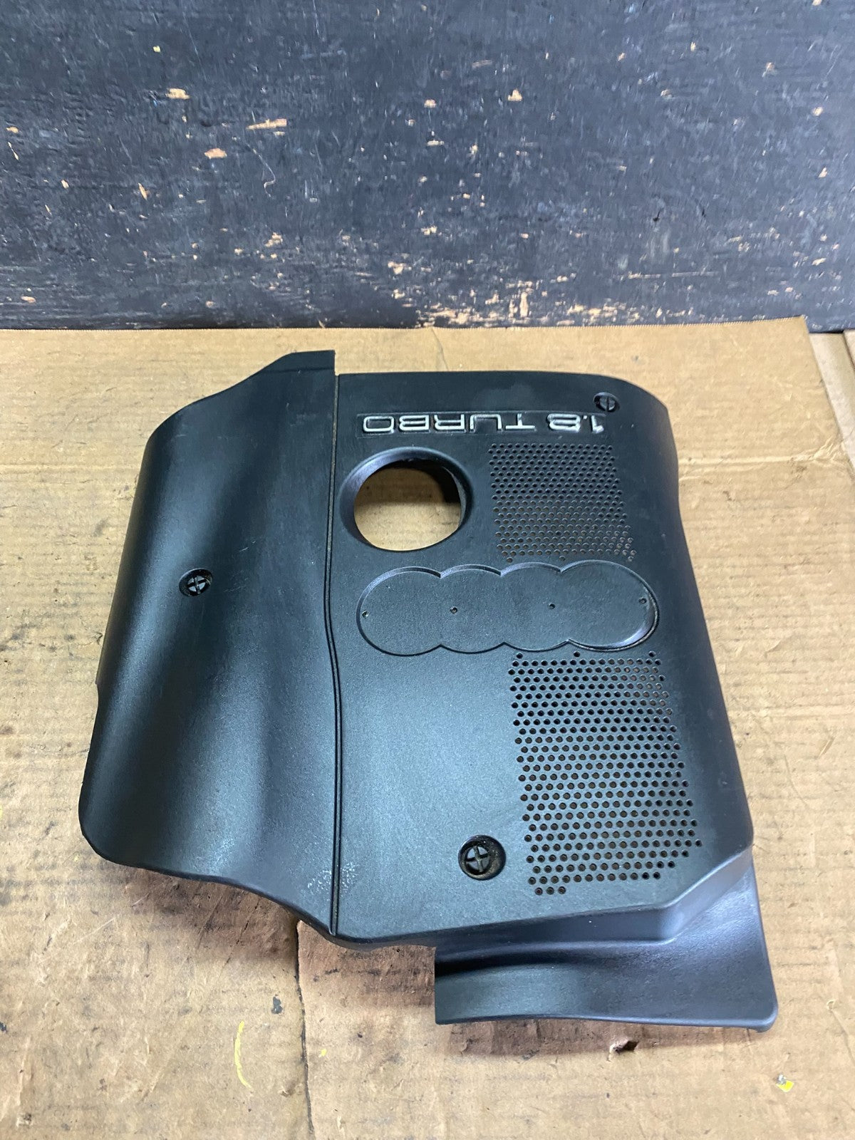 2005 to 2008 Audi  A4 1.8L T Engine Cover  Garnish Oem Q9812 DG1