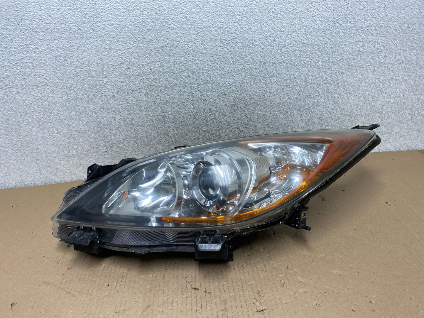 2010 - 2013 Mazda 3 Left Driver LH Halogen Headlight AF3192 DW0