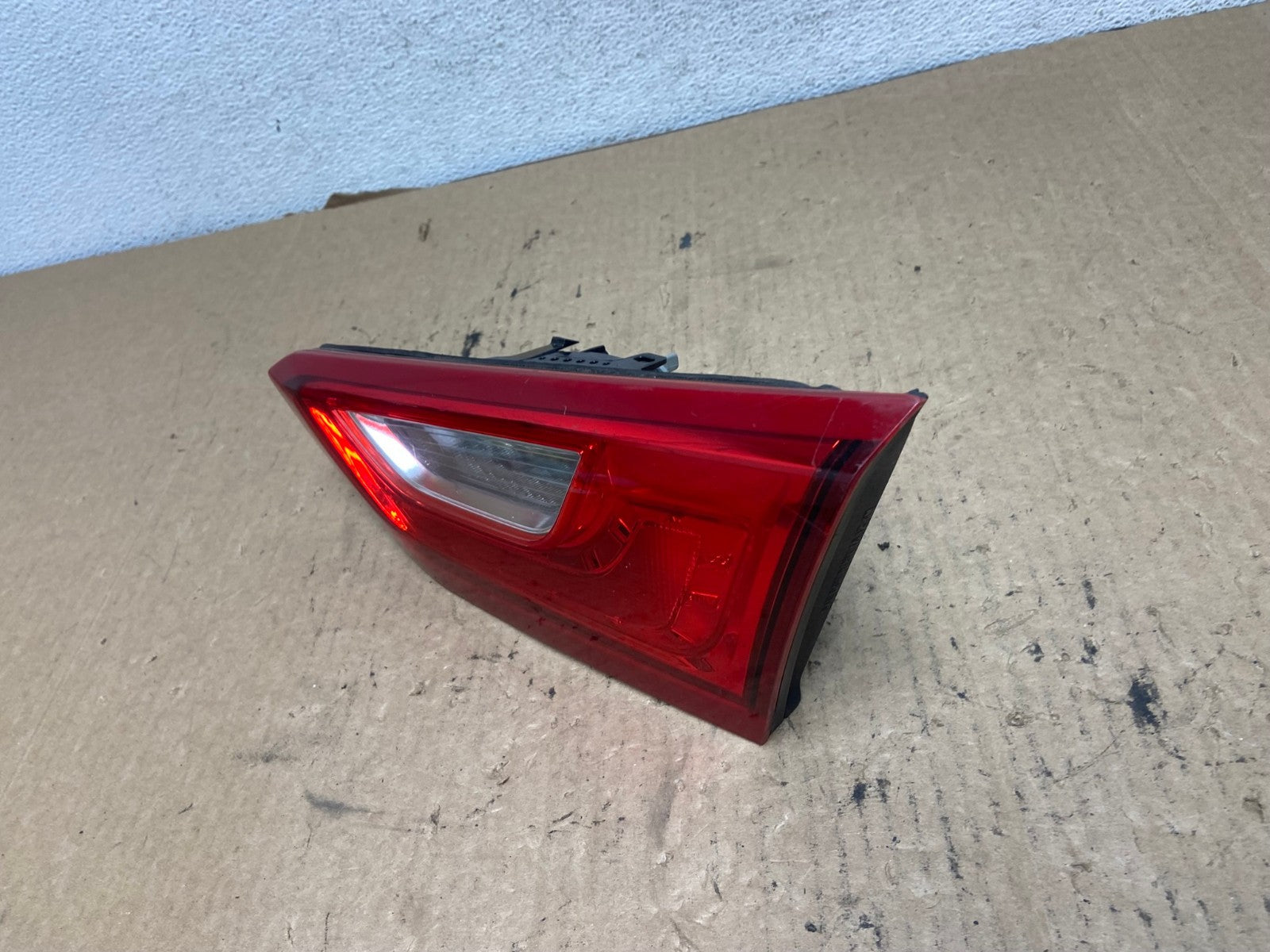 2016 - 2019 Chevrolet Malibu Right Passenger RH Inner Tail Light AG2324 LK1