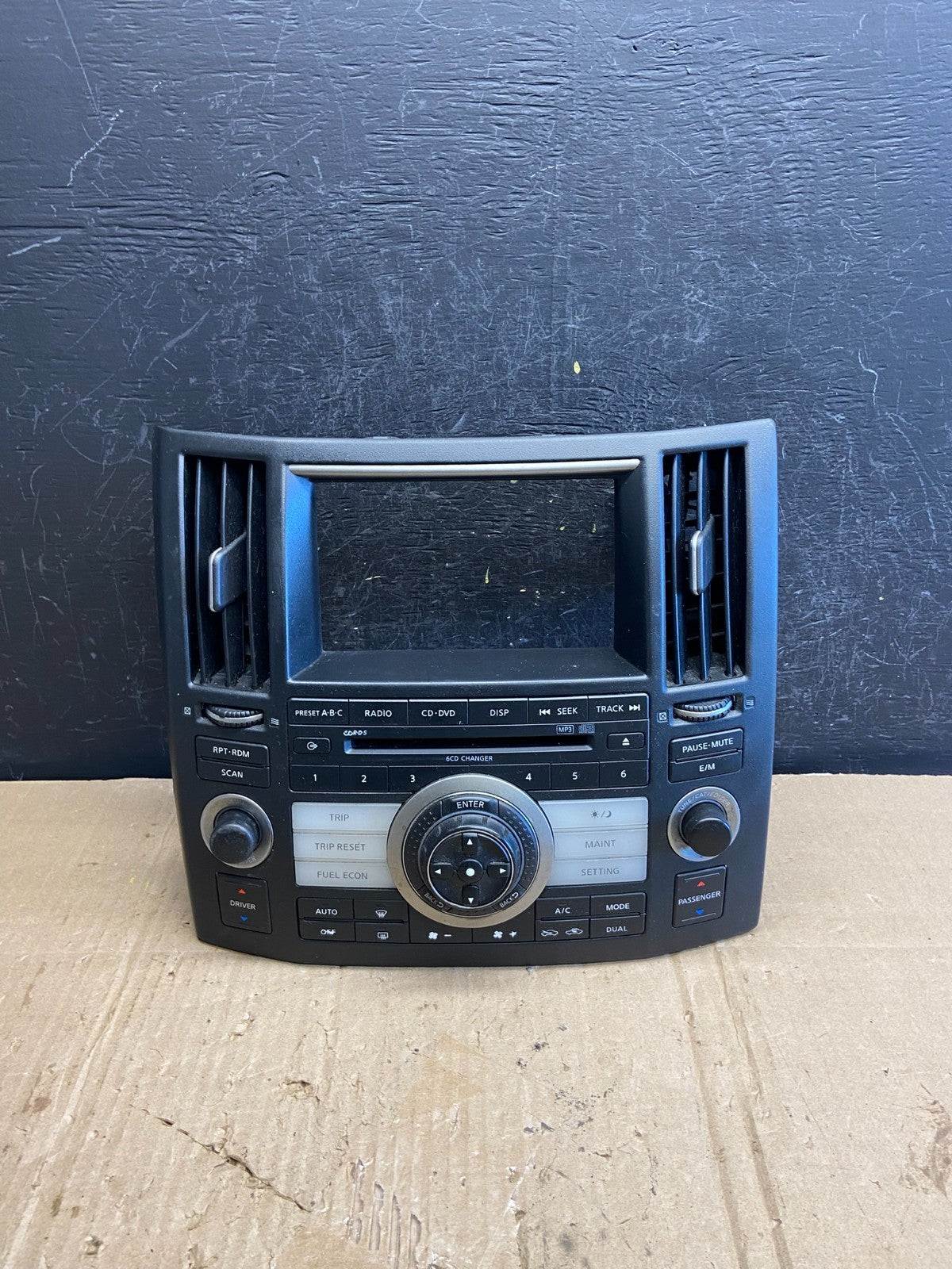 2006 - 2008 Infiniti FFX35 FX45 Radio Climate Control Panel Bezel AE1956 DG0
