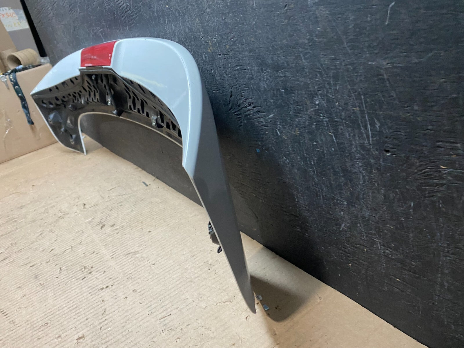 2012 to 2017 Ford Focus SE 4DR Hatchback Trunk Lid Spoiler Wing OEM i3535 DG19