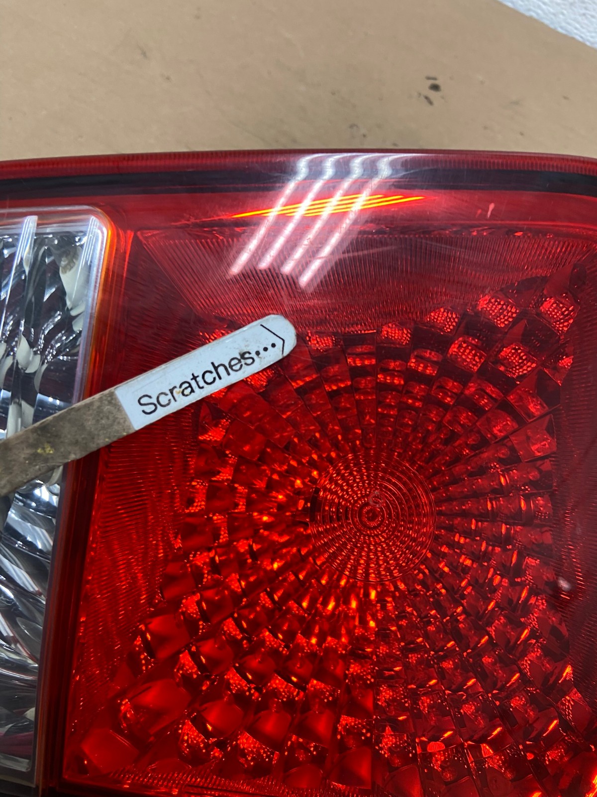 2009 2010 2011 Kia Borrego Right Passenger RH Side Inner Tail Light AD4203 LK3