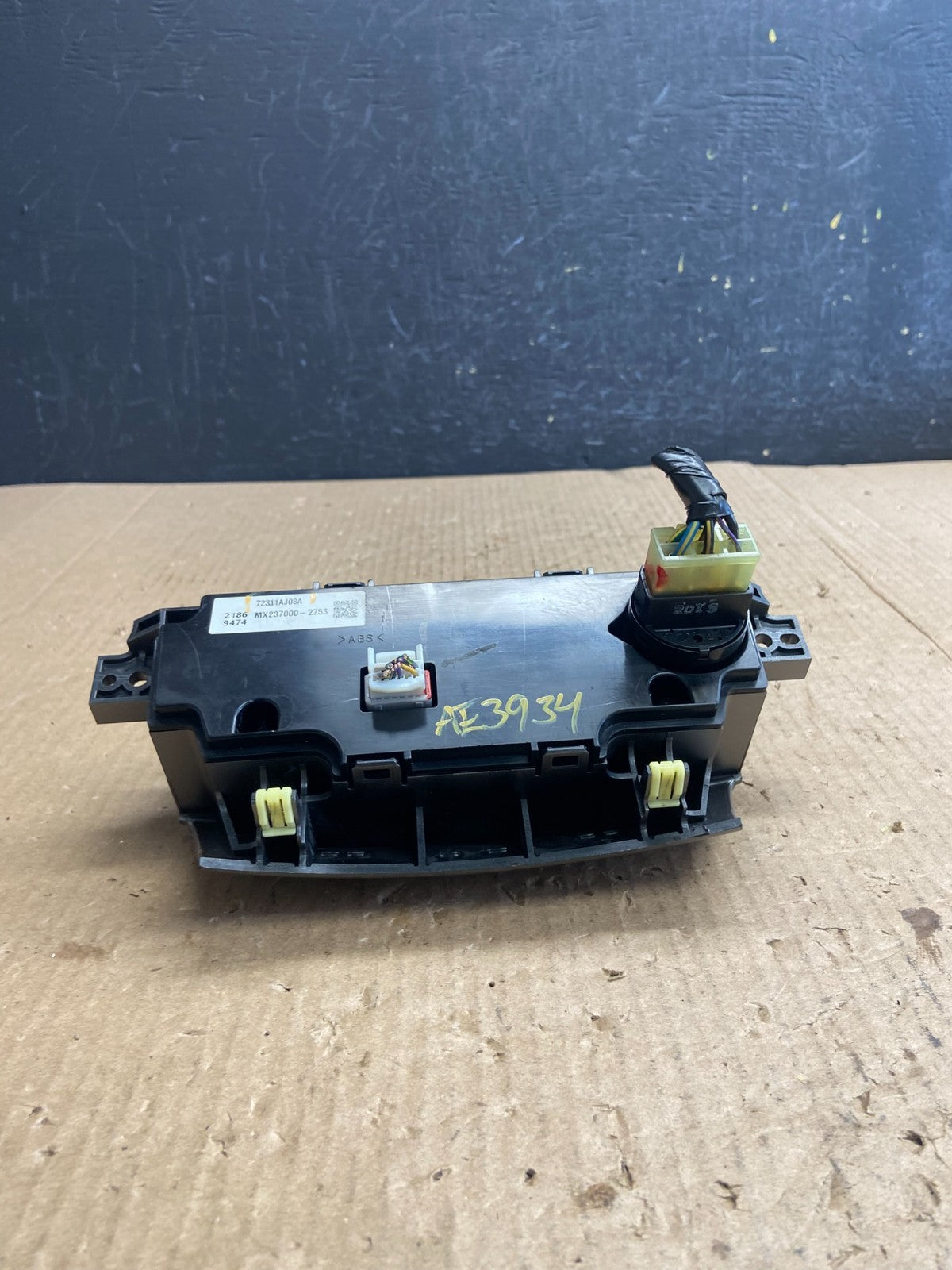 2010 - 2014 Subaru Outback Legacy A/C Heater Climate Control Unit AE3934 DG4