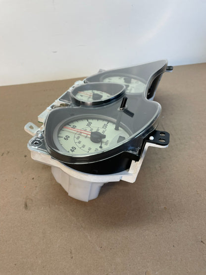 2001 2002 2003 Toyota Rav4 Speedometer Insrument Gauge Cluster AG1035 DG1