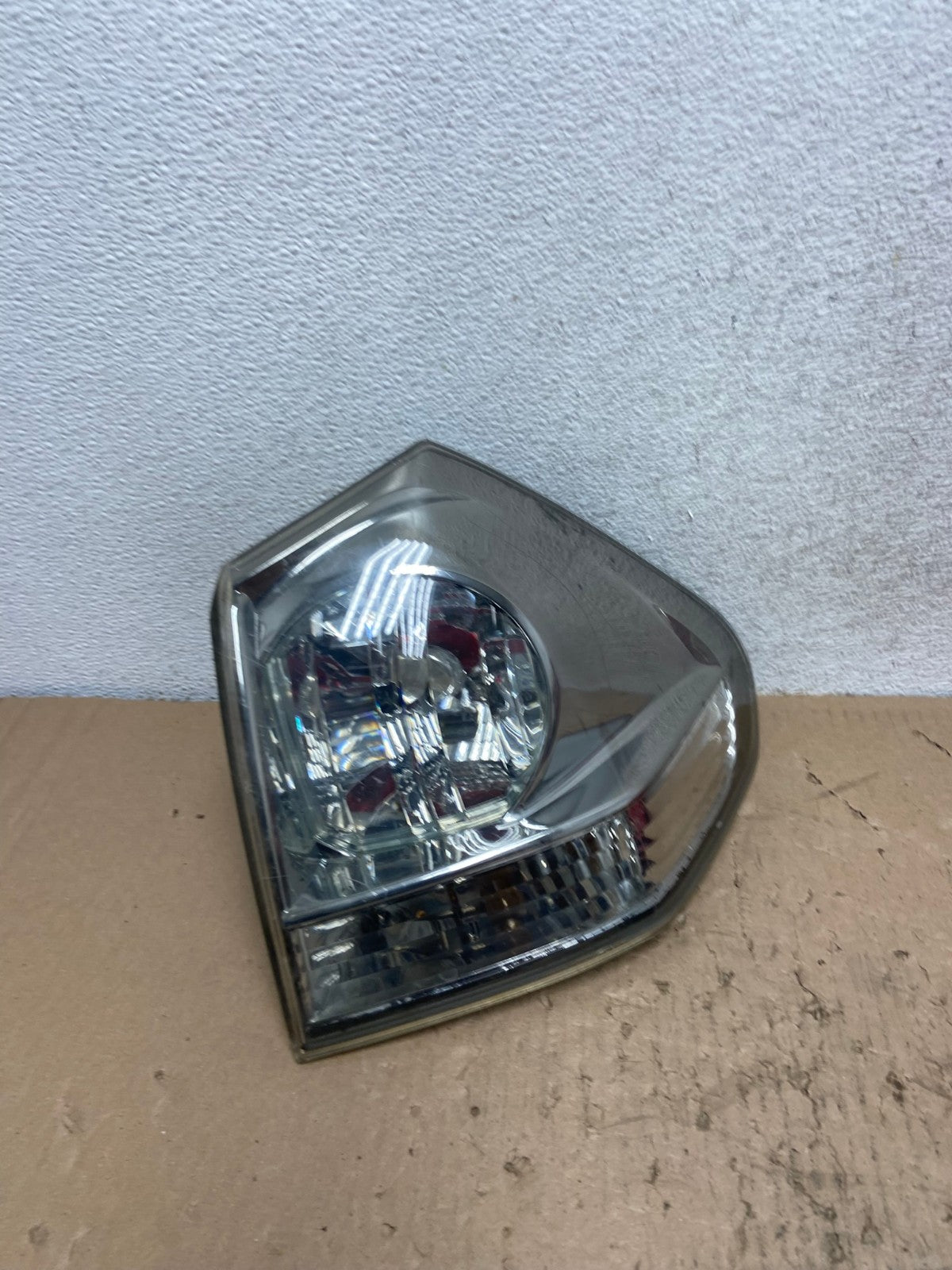 2004 to 2009 Lexus Rx350 RX330 Right Passenger Tail Light AF4310 LK2