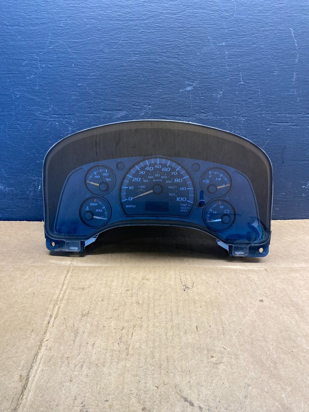 2004 to 2007 Chevrolet Express Speedometer Cluster Gauge AD4835 DG0