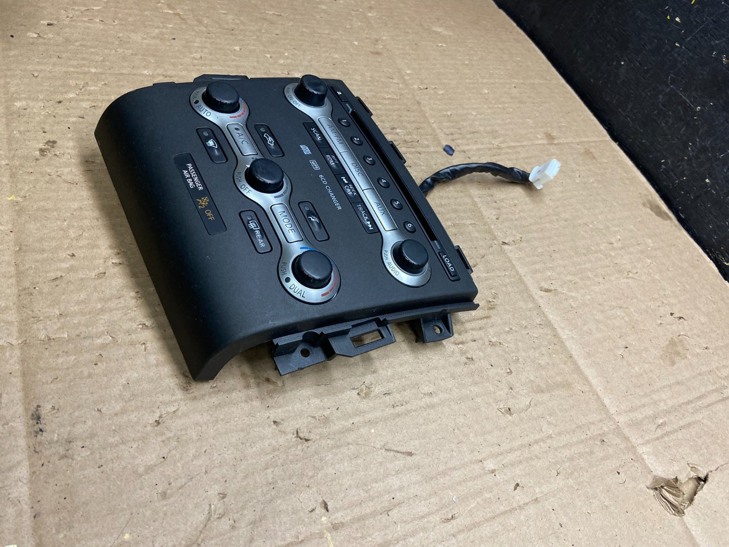 2010 - 2014 Nissan Murano Temperature Climate A/C AC Control Panel Y5356 DG2