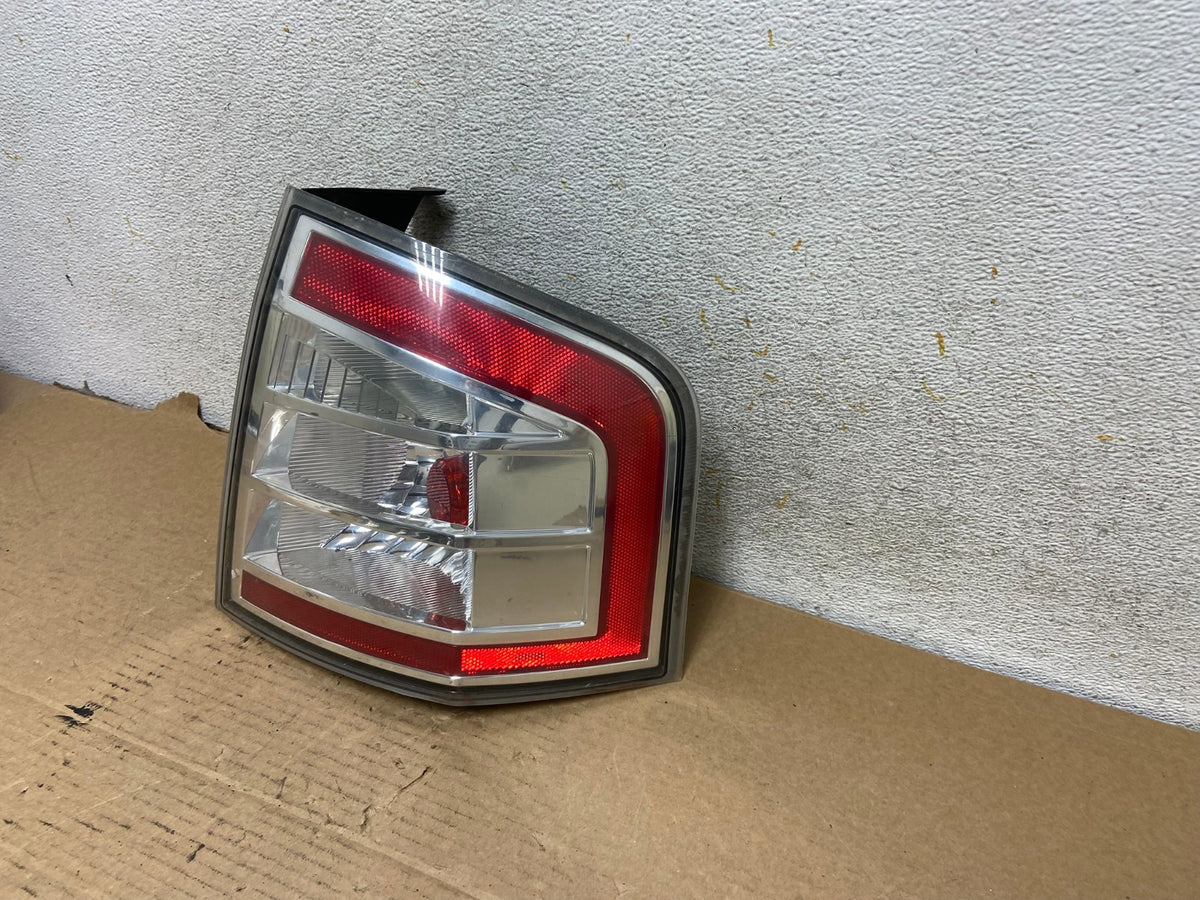 2007 to 2010 Ford Edge Tail light Right Passenger Rh Side AH7902 LK2