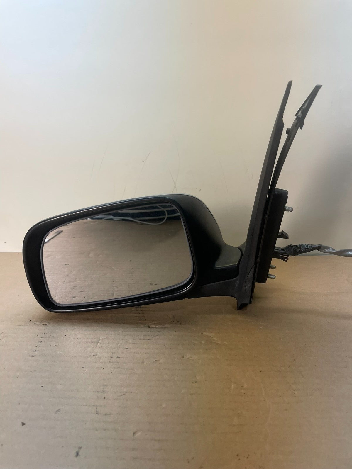 2004 to 2009 Toyota Prius Left Driver Side View Door Mirror ah8814 DG8