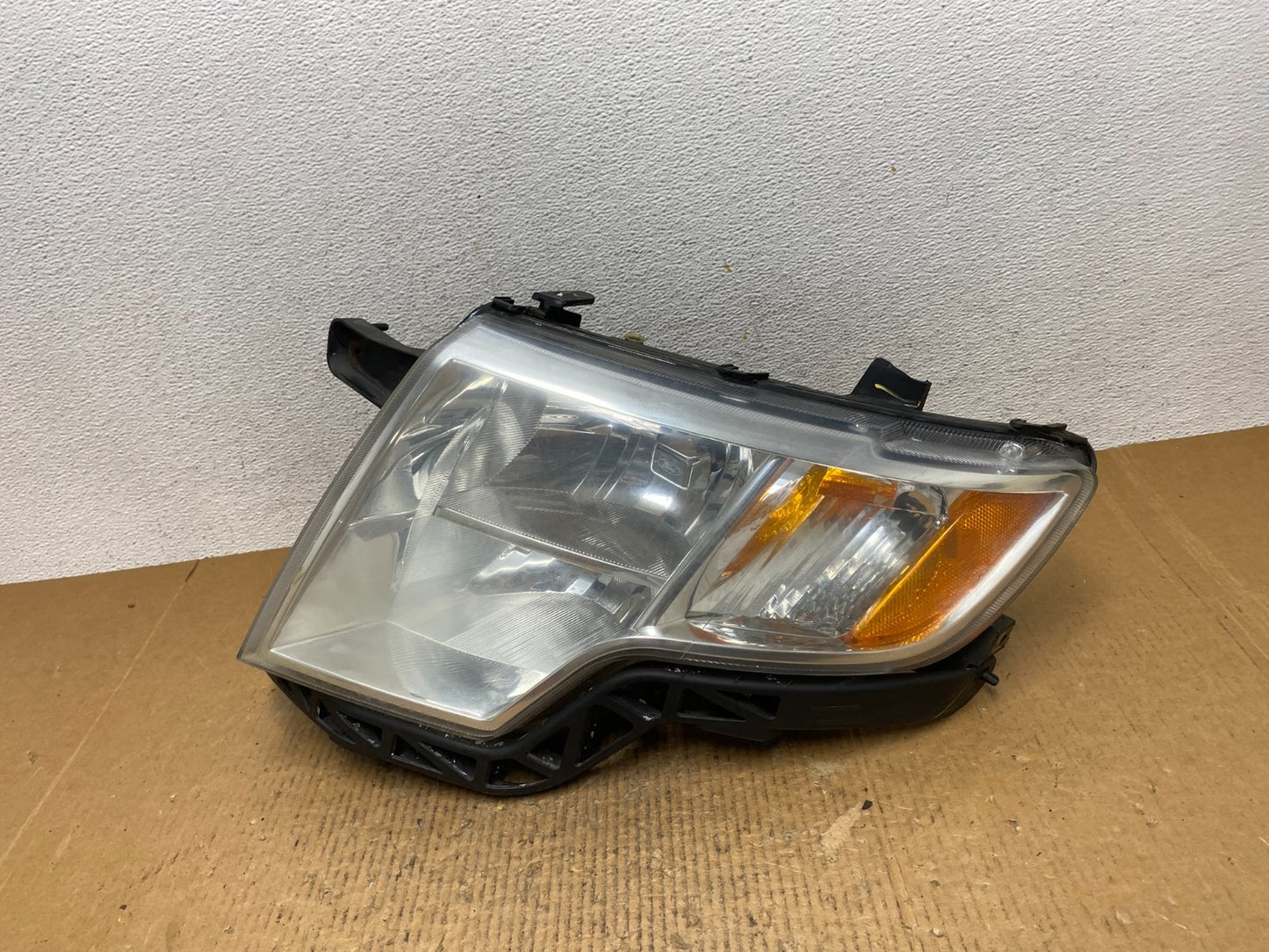 2007 2008 2009 2010 Ford Edge Headlight Left Driver Halogen AE1451 DW0